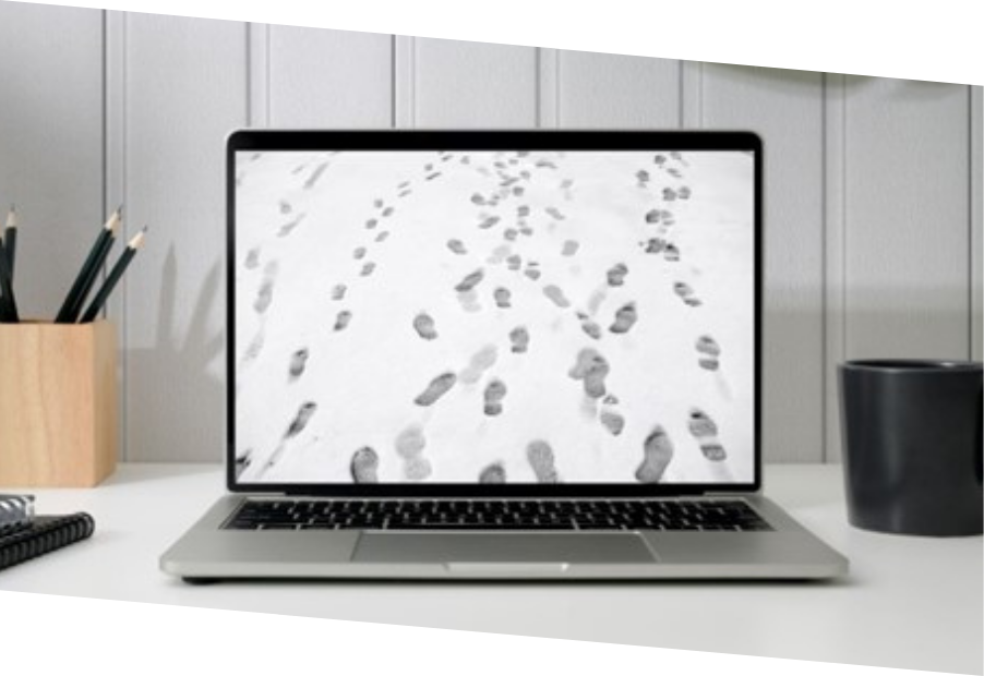 You are currently viewing Laisser une trace : Les conséquences à long terme des empreintes numériques